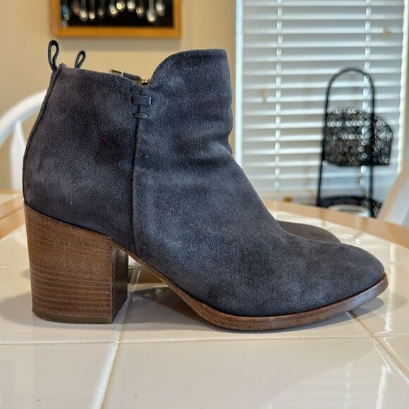 Alberto Fermani Italian Suede Zip Up Heeled Booties Size 38/7 USA - Picture 5 of 12